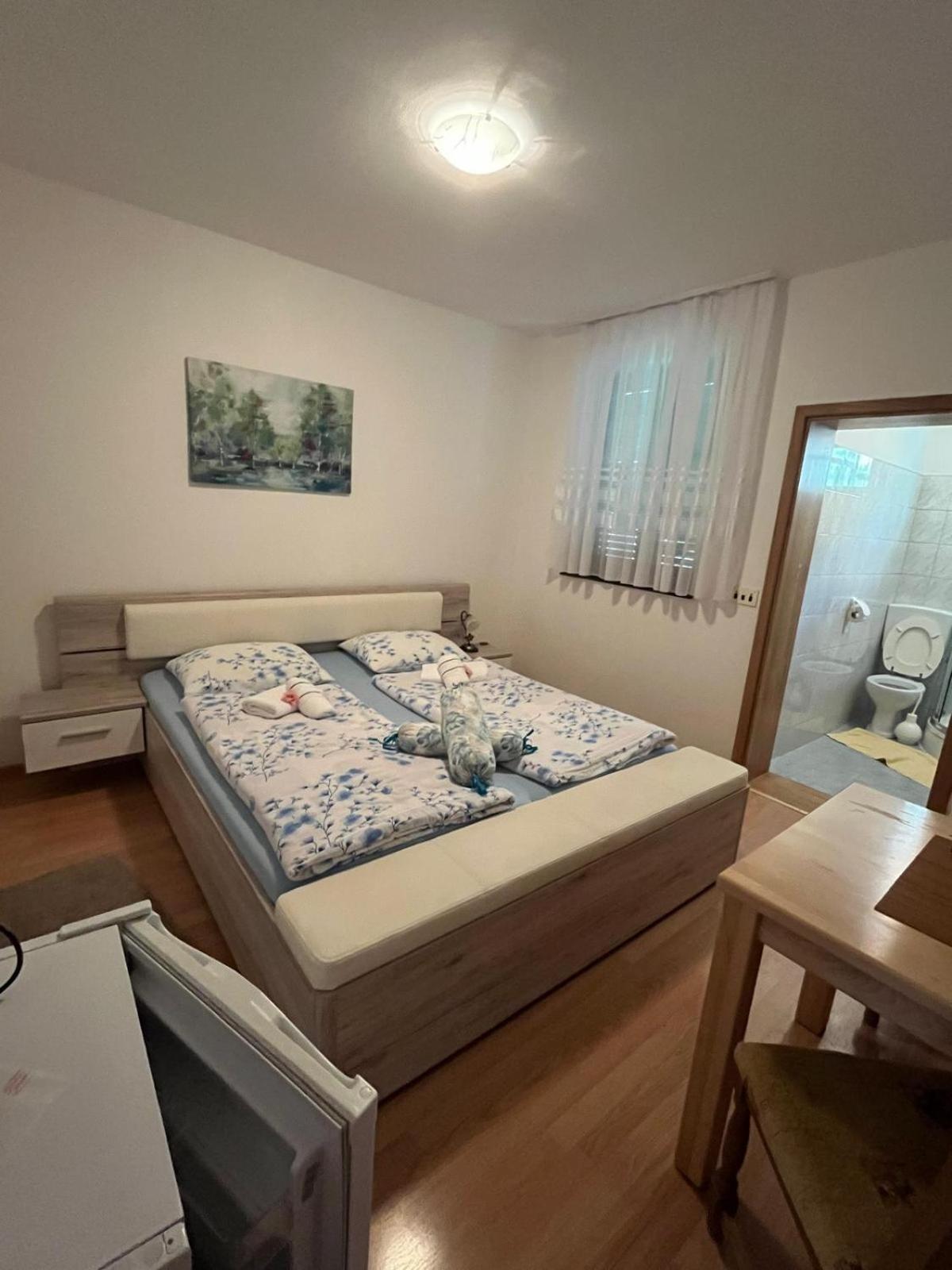 Guest House Stefanija Poljanak Kültér fotó