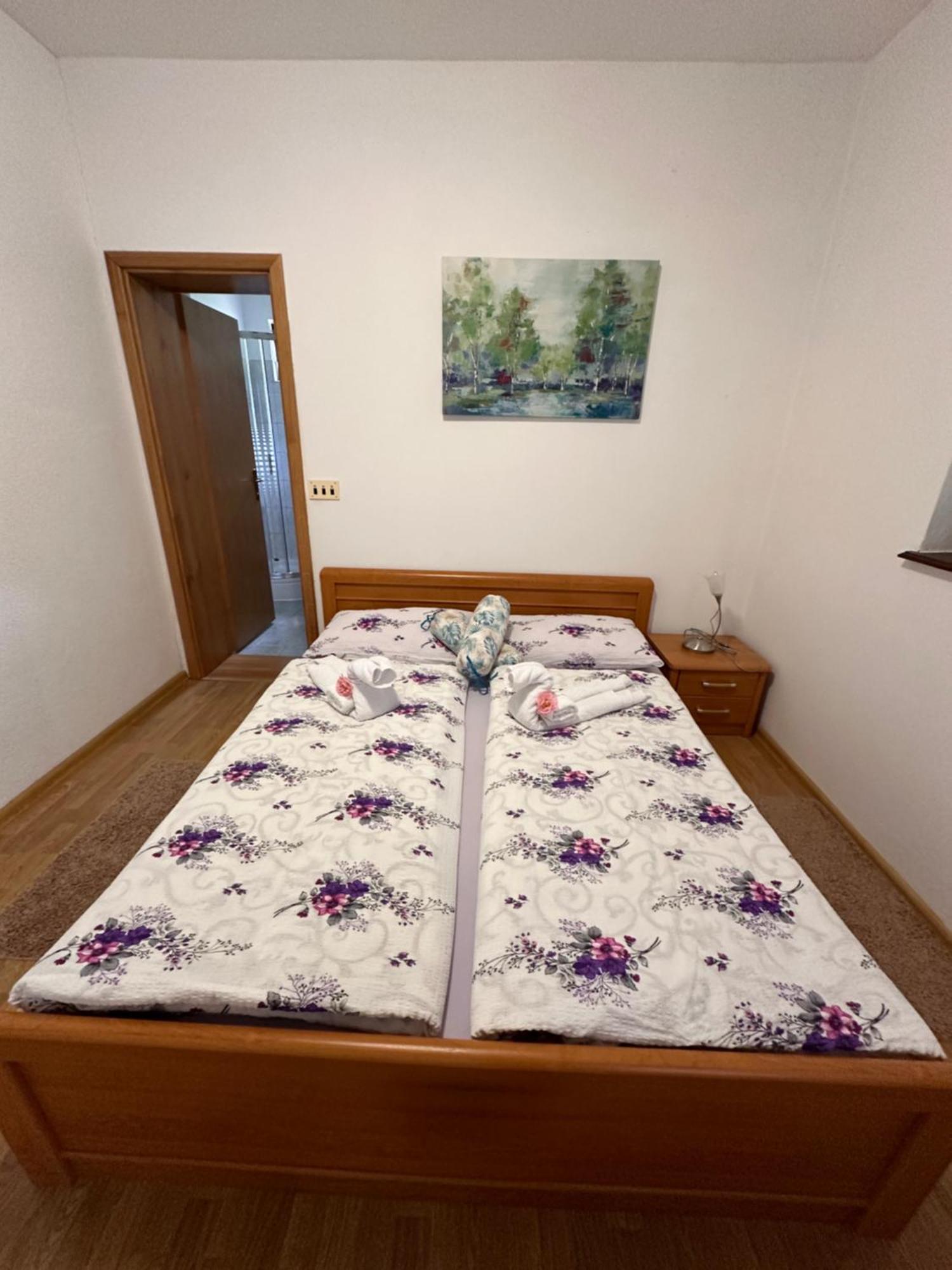 Guest House Stefanija Poljanak Kültér fotó