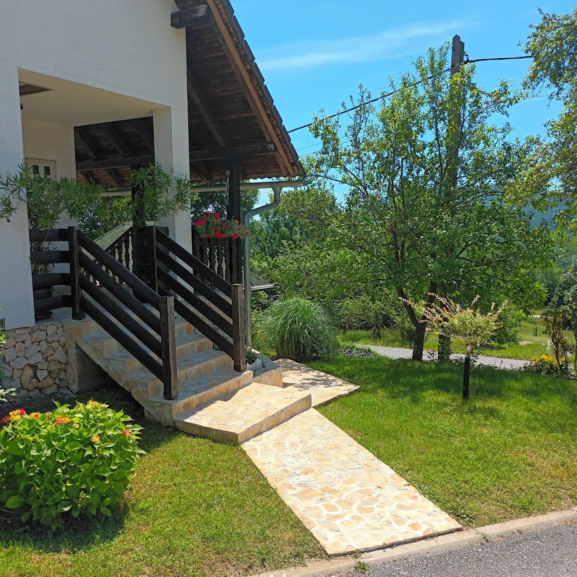Guest House Stefanija Poljanak Kültér fotó